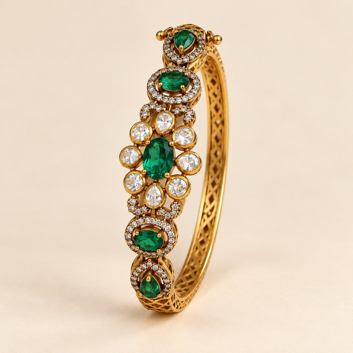 Aadhira Emerald Floral Kada Bangle, photo 1