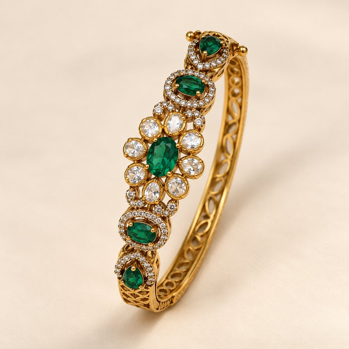 Aadhira Emerald Floral Kada Bangle, photo 2