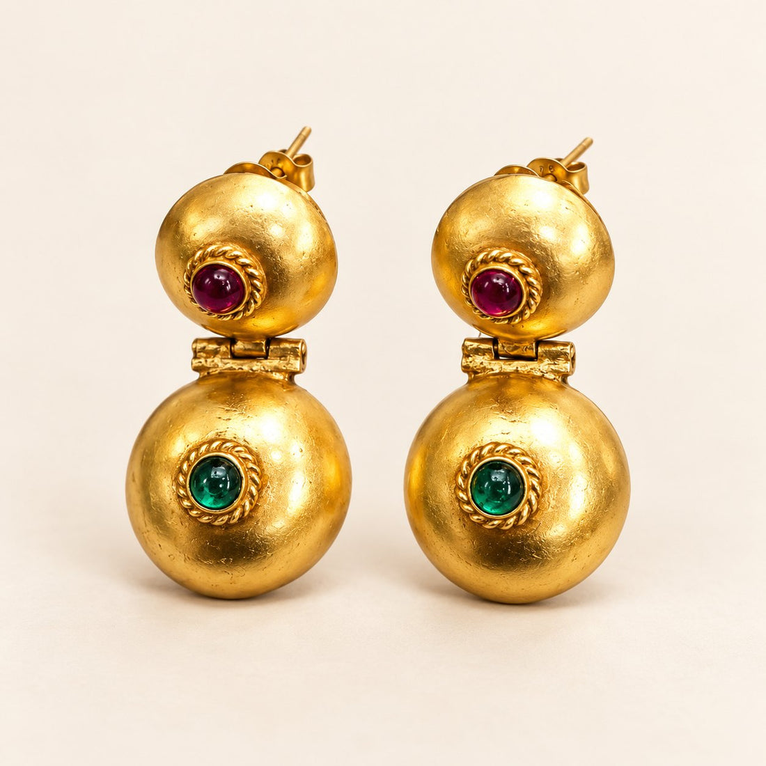 Dvaya Ratna Stud Earrings, photo 1