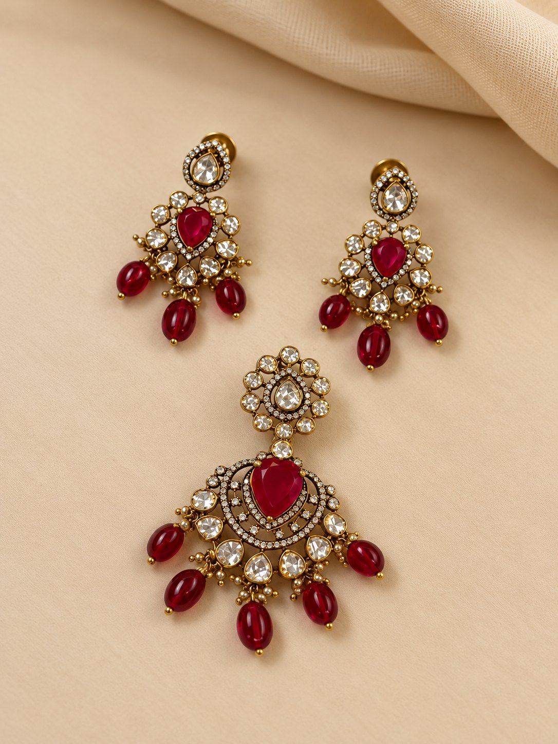 Manikya Chandrika Kundan Pendant Set, photo 1