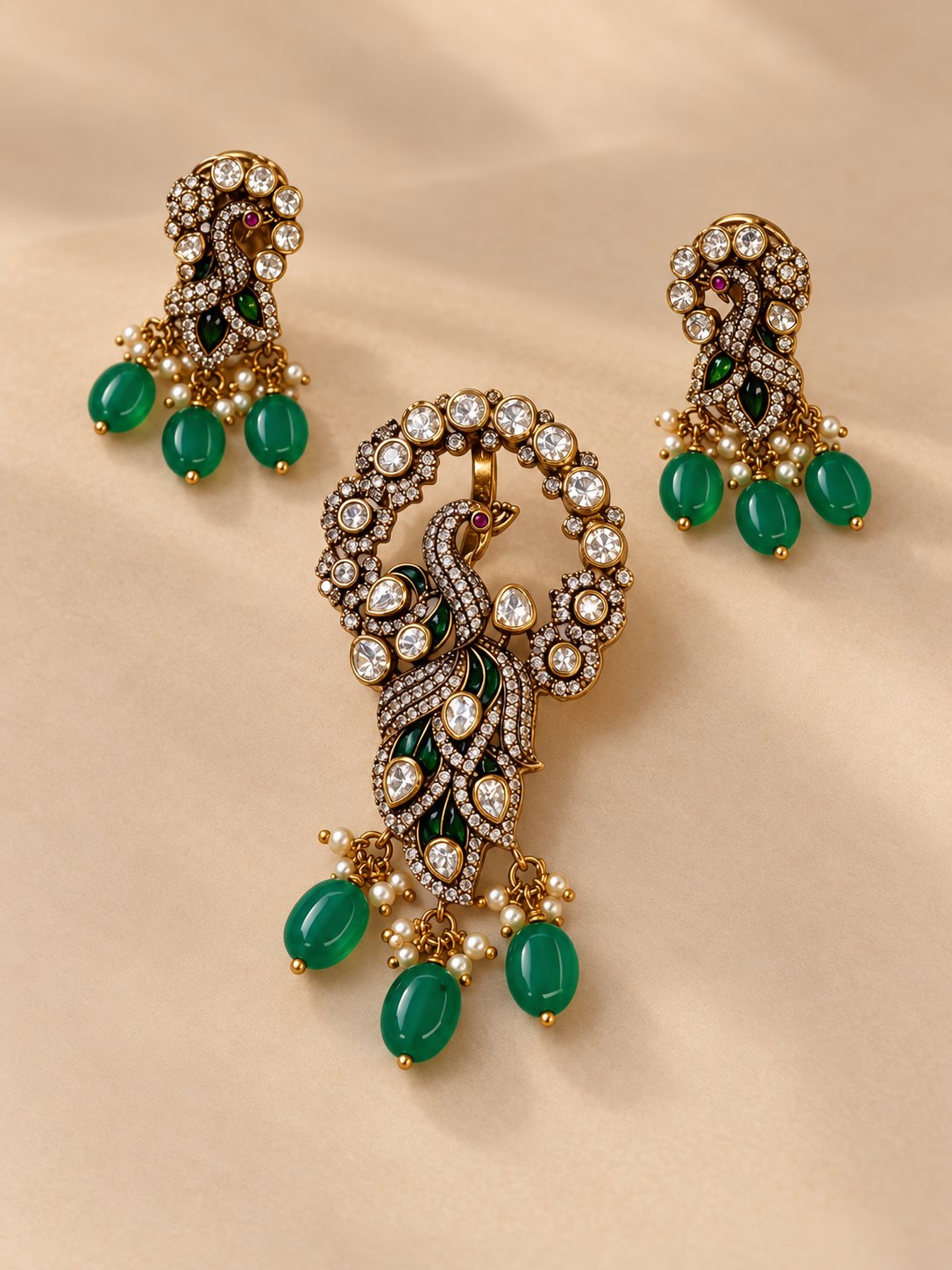 Mayura Vaibhava Kundan Pendant Set, photo 1