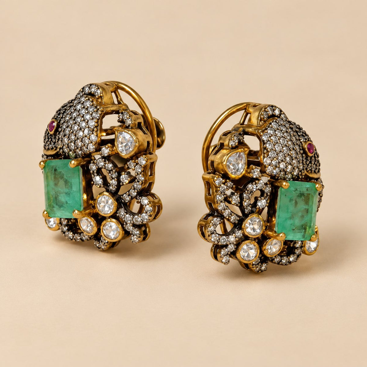 Mayurika Emerald Kundan Pendant Set, photo 2