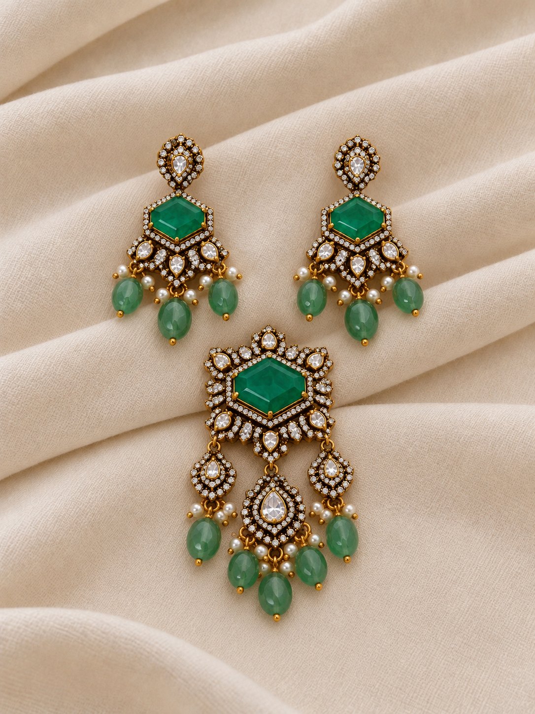 Pranavi Jade Moissanite Pendant Set, photo 1