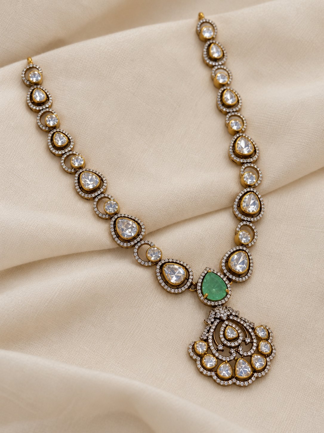 Saumya Panna Moissanite Necklace & Earrings Set, photo 3