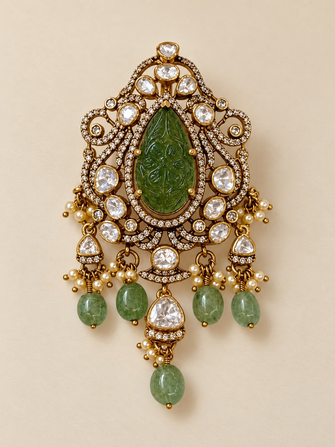 Vaidurya Carved Green Kundan Pendant Set, photo 3