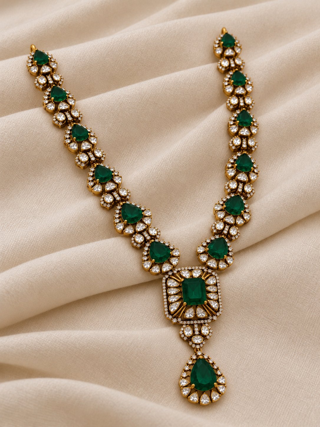 Vaidurya Emerald Moissanite Hara & Earrings Set, photo 2